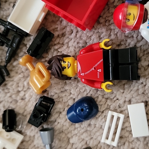 LEGO Speed Champions Race Car Set - 75912 - Picture 8 of 12